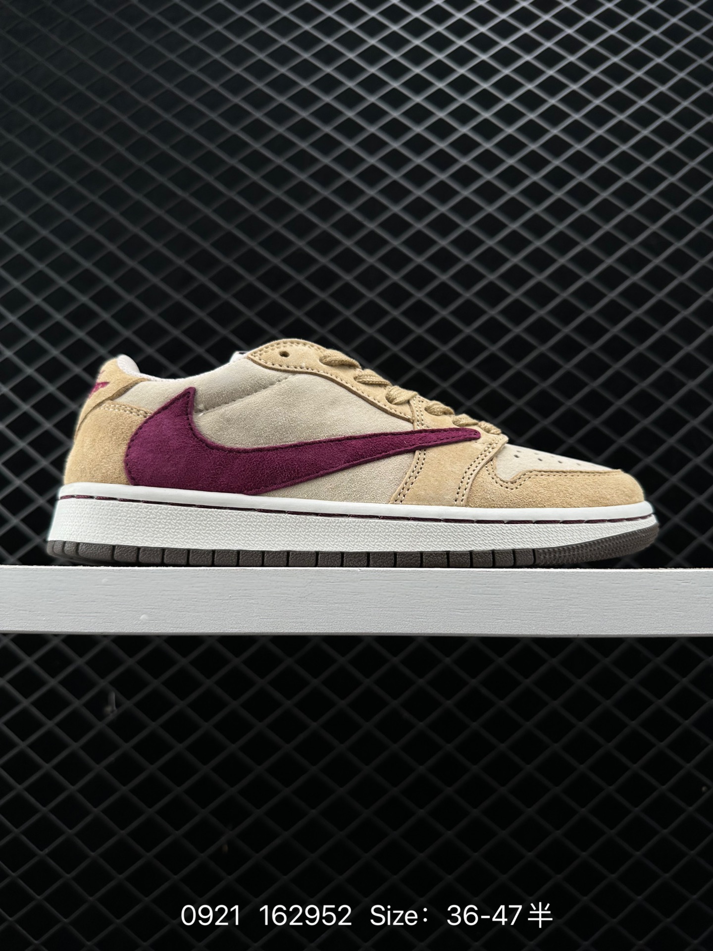 Travis Scott x Air Jordan 1 Low 